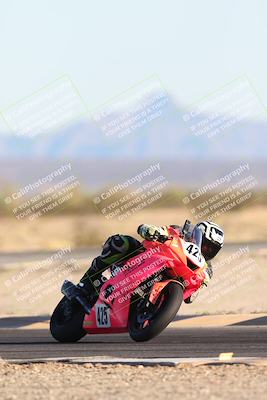 media/Dec-07-2025-CVMA (Sun) [[3e7d2de5dc]]/Race 16-Formula Middleweight/